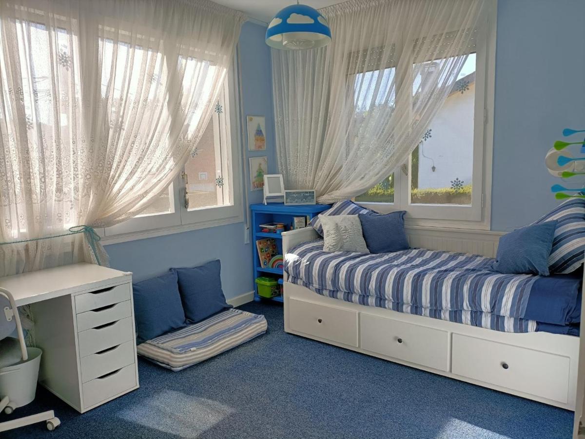 Casa Acogedora Familiar Con Piscina Palleja Екстер'єр фото